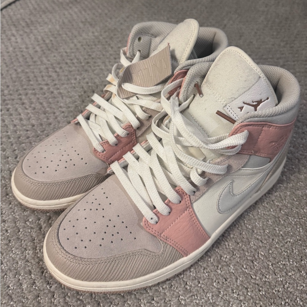 Jordans tan neutral